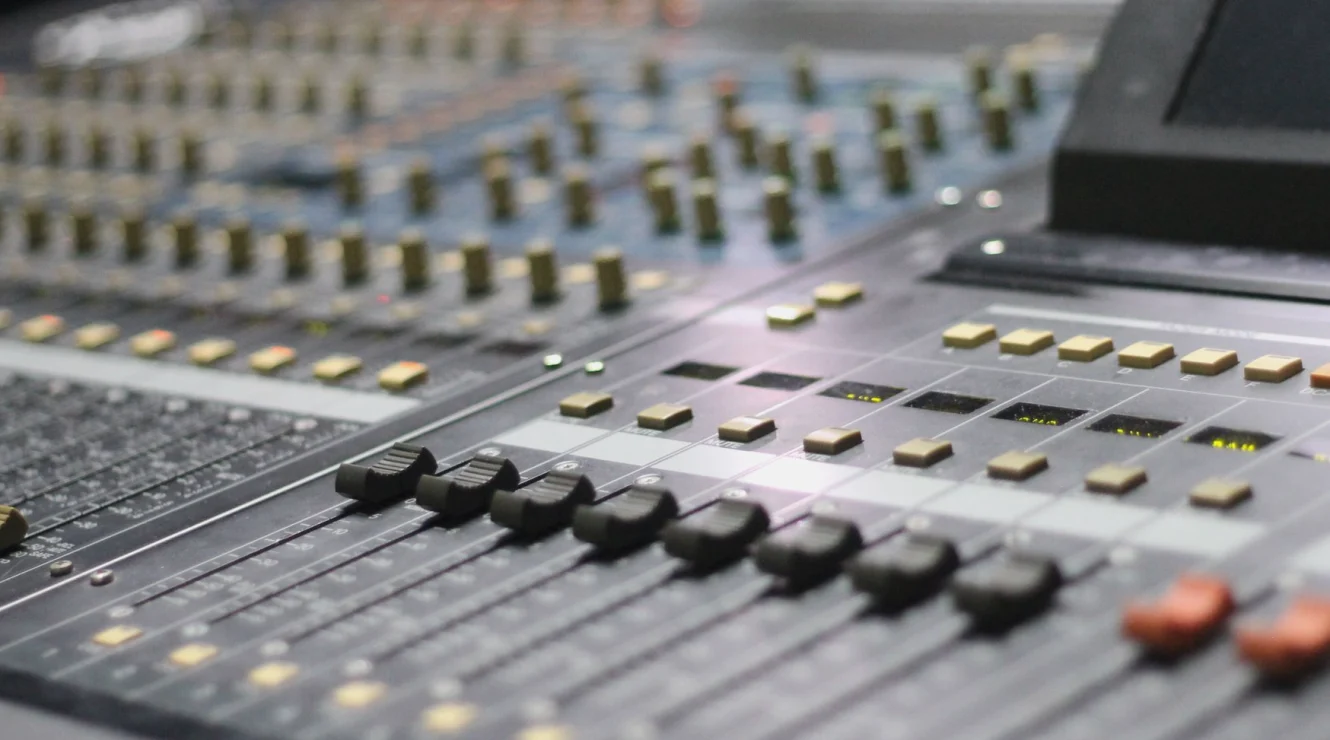What a Talkback Brief Means for New Control Room Staff